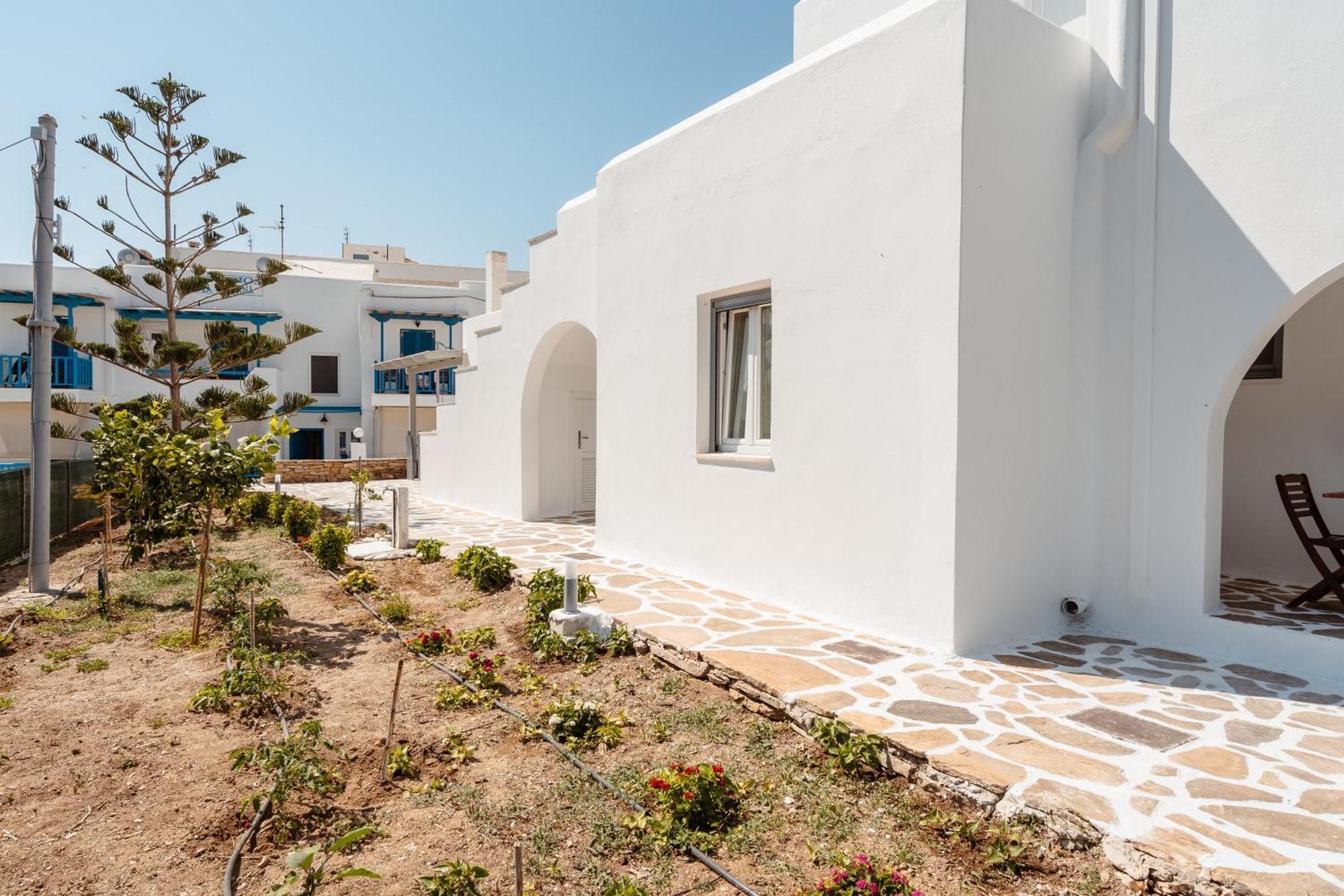 Celestial Seaview Apartments- Ariadne Naxos City ภายนอก รูปภาพ